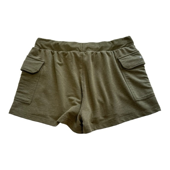 Bikini Village | Tropik Cargo Shorts - Size Large - Picture 2 of 10